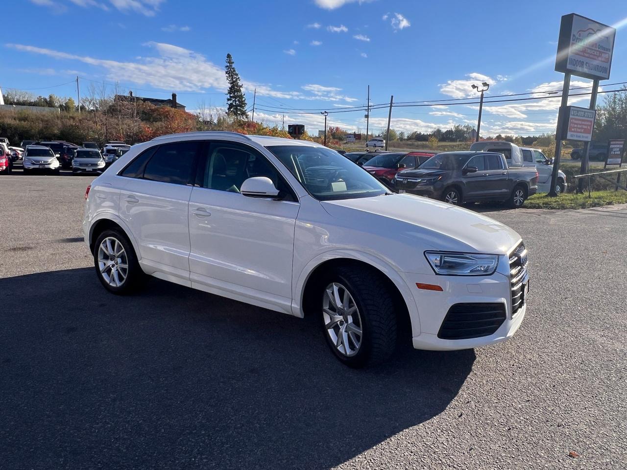 2018 Audi Q3 2.0 TFSI quattro Progressiv Tiptronic Photo2