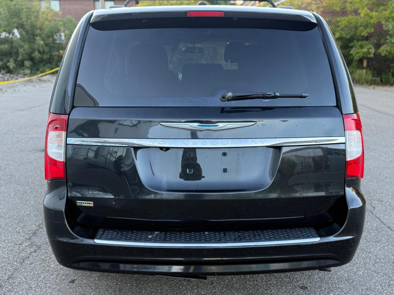 2015 Chrysler Town & Country TOURING - Photo #6