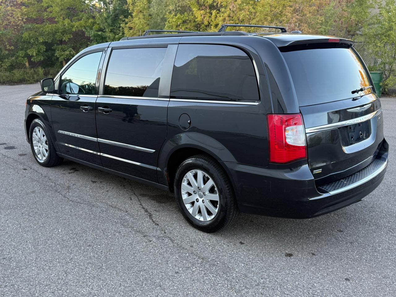 2015 Chrysler Town & Country TOURING - Photo #7