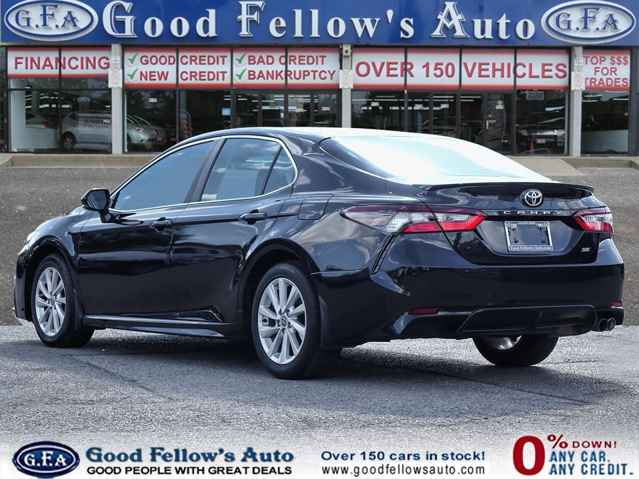 2021 Toyota Camry SE MODEL, LEATHER & CLOTH, REARVIEW CAMERA, HEATED Photo5