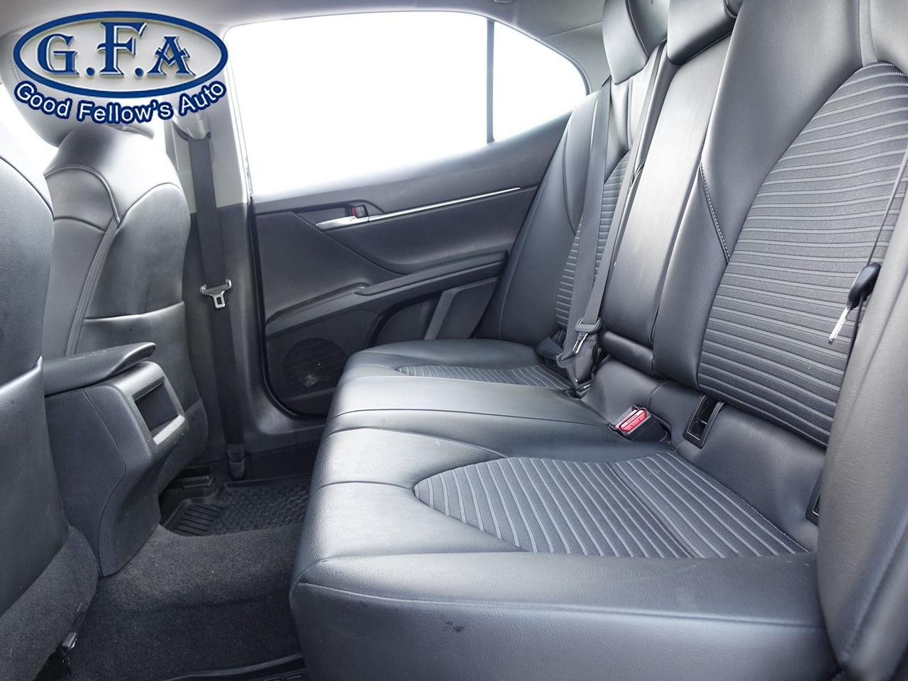 2021 Toyota Camry SE MODEL, LEATHER & CLOTH, REARVIEW CAMERA, HEATED Photo