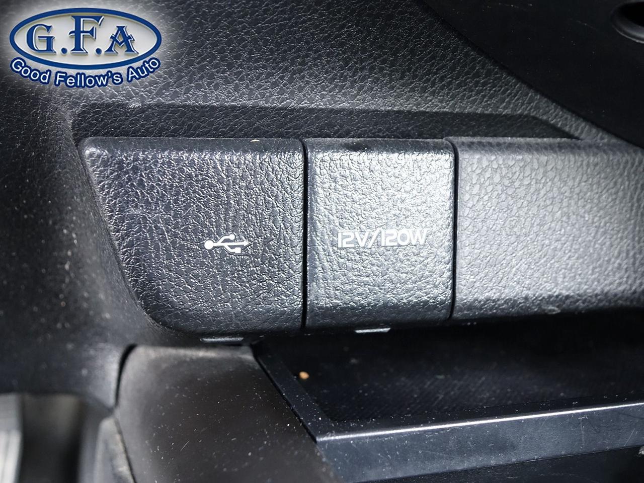 2021 Toyota Camry SE MODEL, LEATHER & CLOTH, REARVIEW CAMERA, HEATED Photo