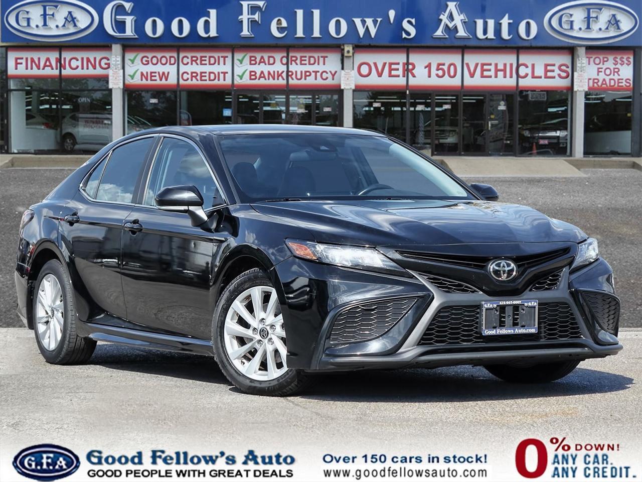 2021 Toyota Camry SE MODEL, LEATHER & CLOTH, REARVIEW CAMERA, HEATED - Photo #1