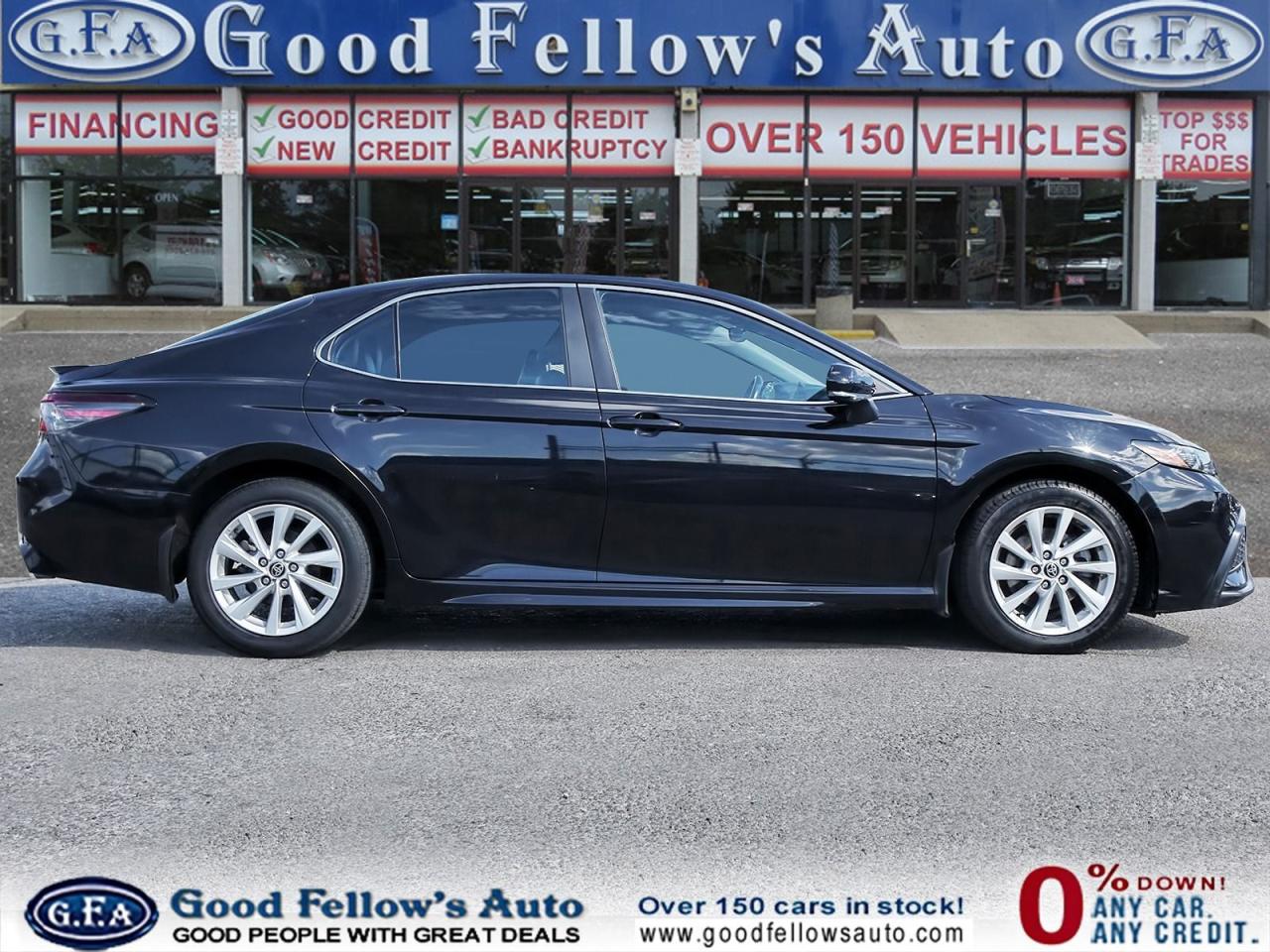 2021 Toyota Camry SE MODEL, LEATHER & CLOTH, REARVIEW CAMERA, HEATED - Photo #3