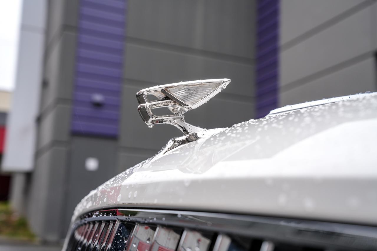 2022 Bentley Flying Spur V8 - Photo #6