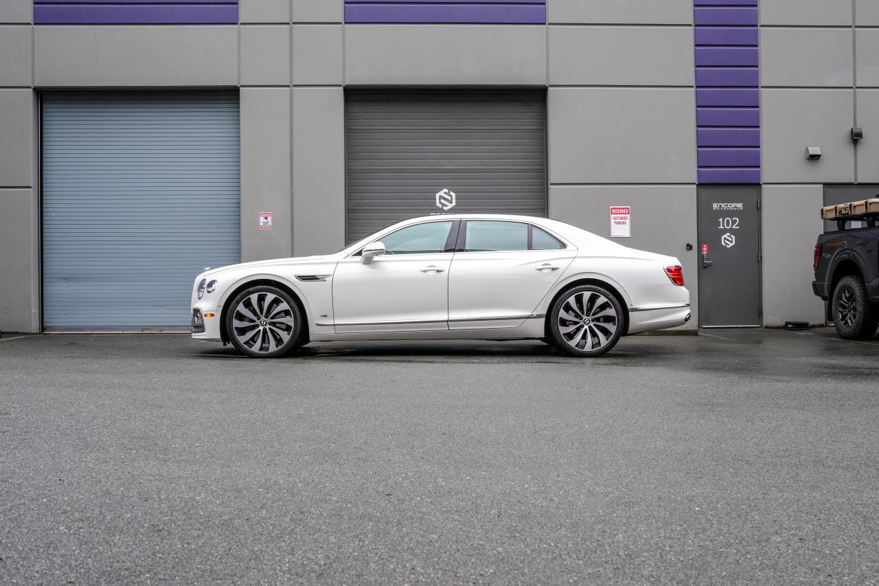 2022 Bentley Flying Spur V8 - Photo #2