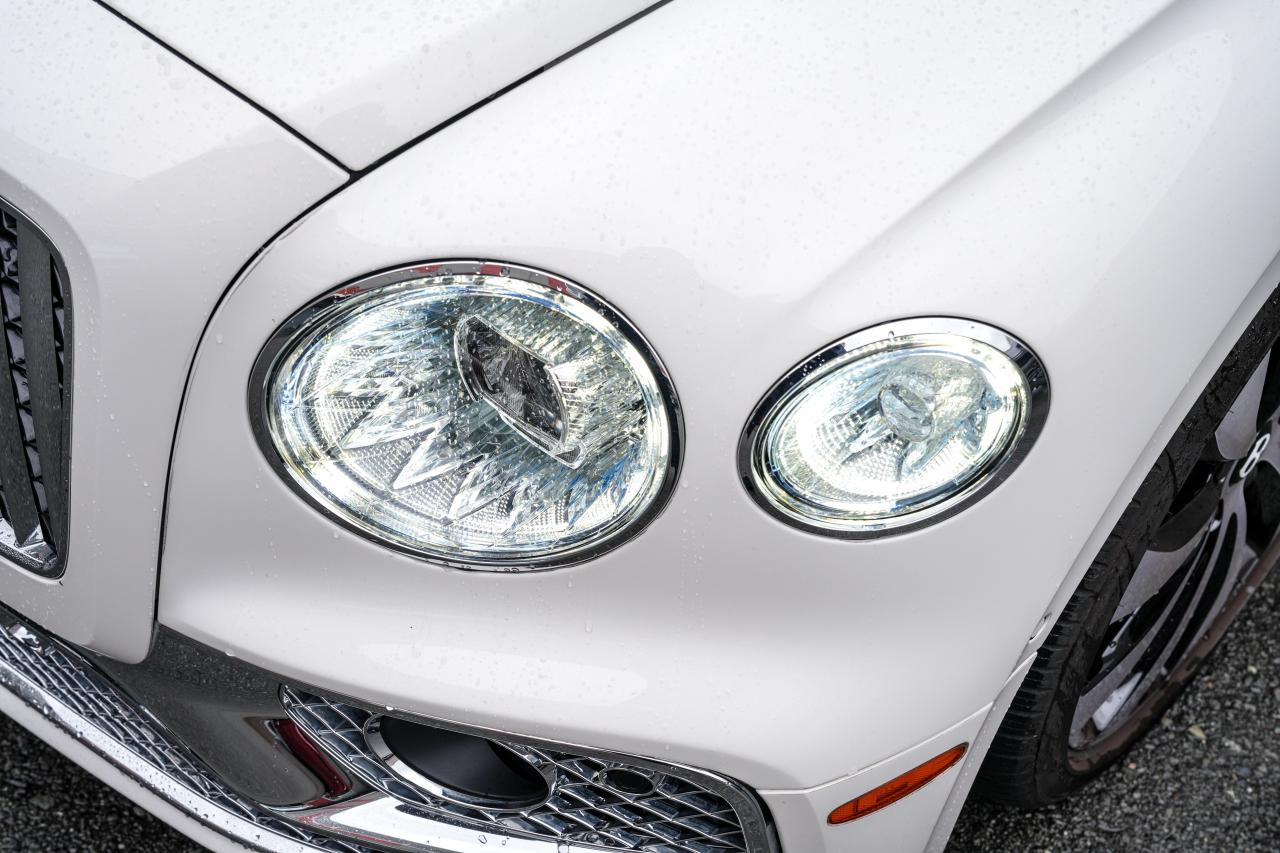2022 Bentley Flying Spur V8 - Photo #20