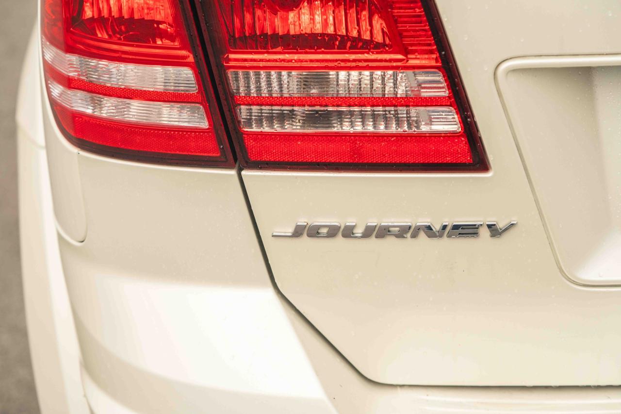 2015 Dodge Journey SE - Photo #11