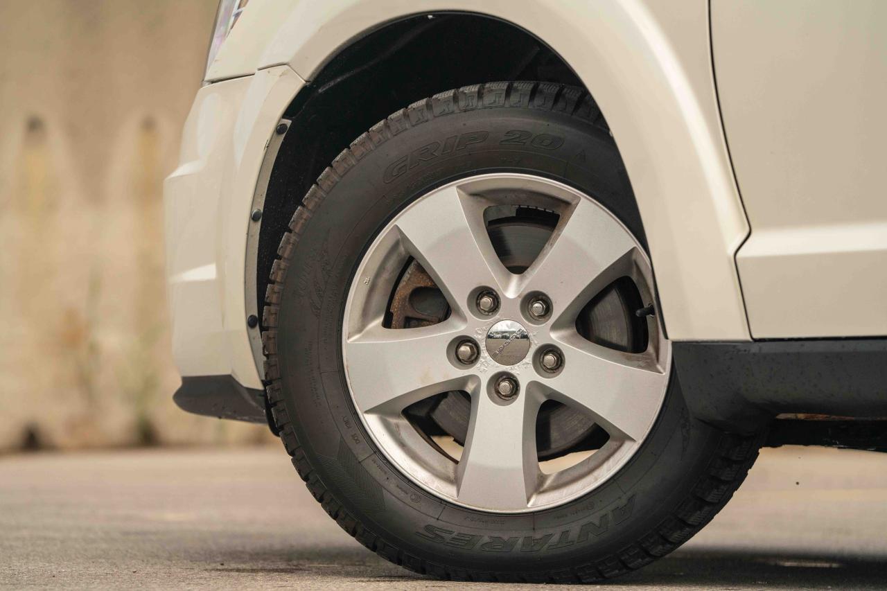 2015 Dodge Journey SE - Photo #15