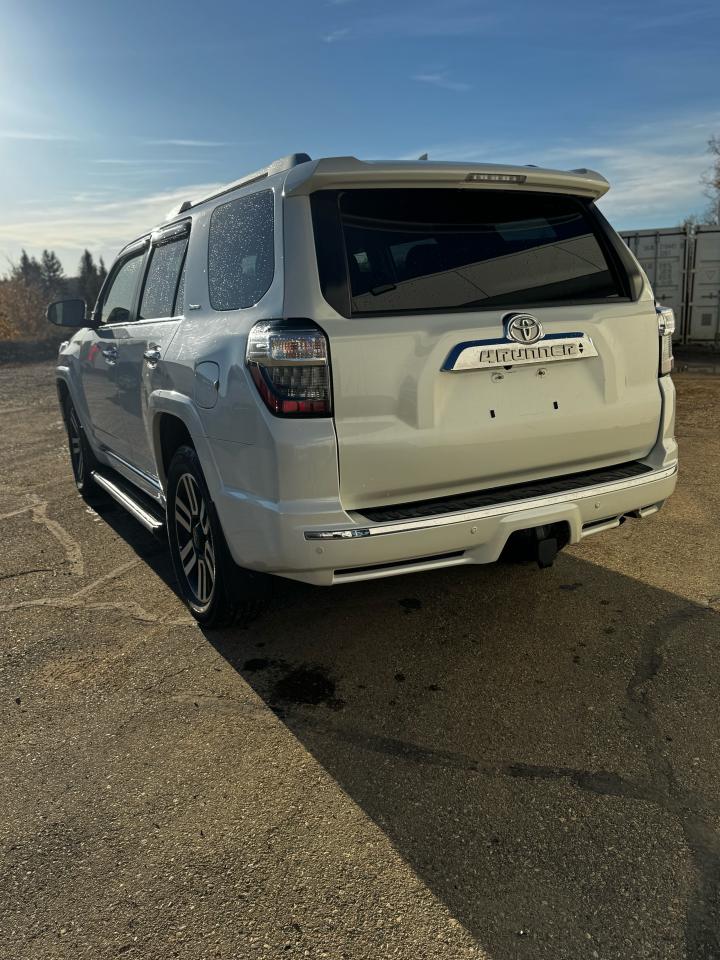 2021 Toyota 4Runner BASE Photo2