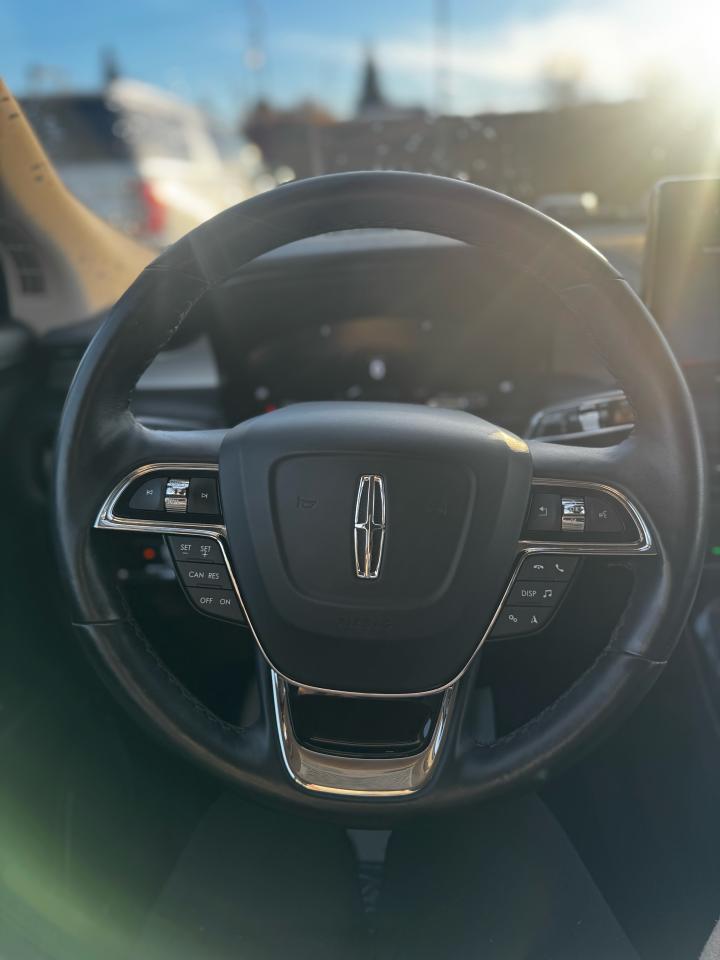 2022 Lincoln Nautilus RESERVE Photo5