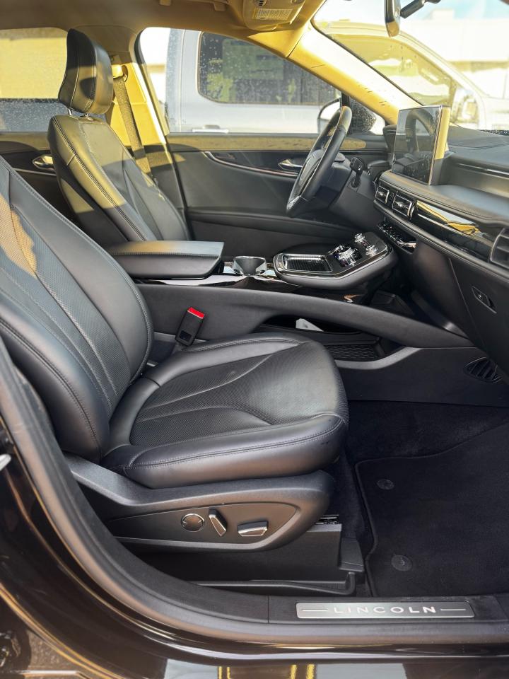 2022 Lincoln Nautilus RESERVE Photo5