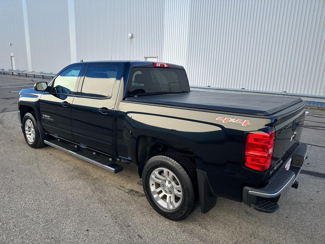 2017 Chevrolet Silverado 1500 LT Crew Cab True North Edition In Black Photo4