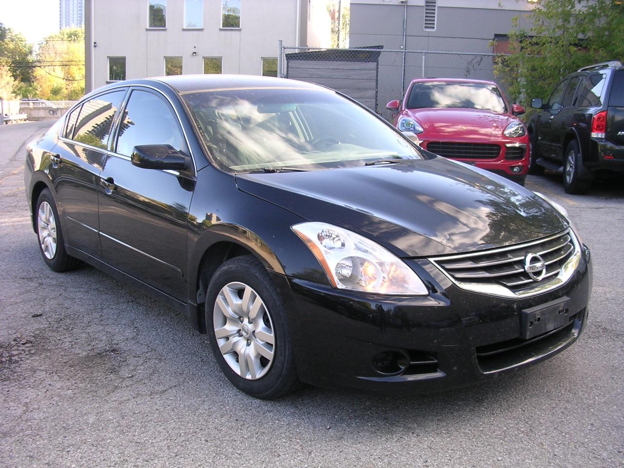 2012 Nissan Altima 2.5 S - Photo #2