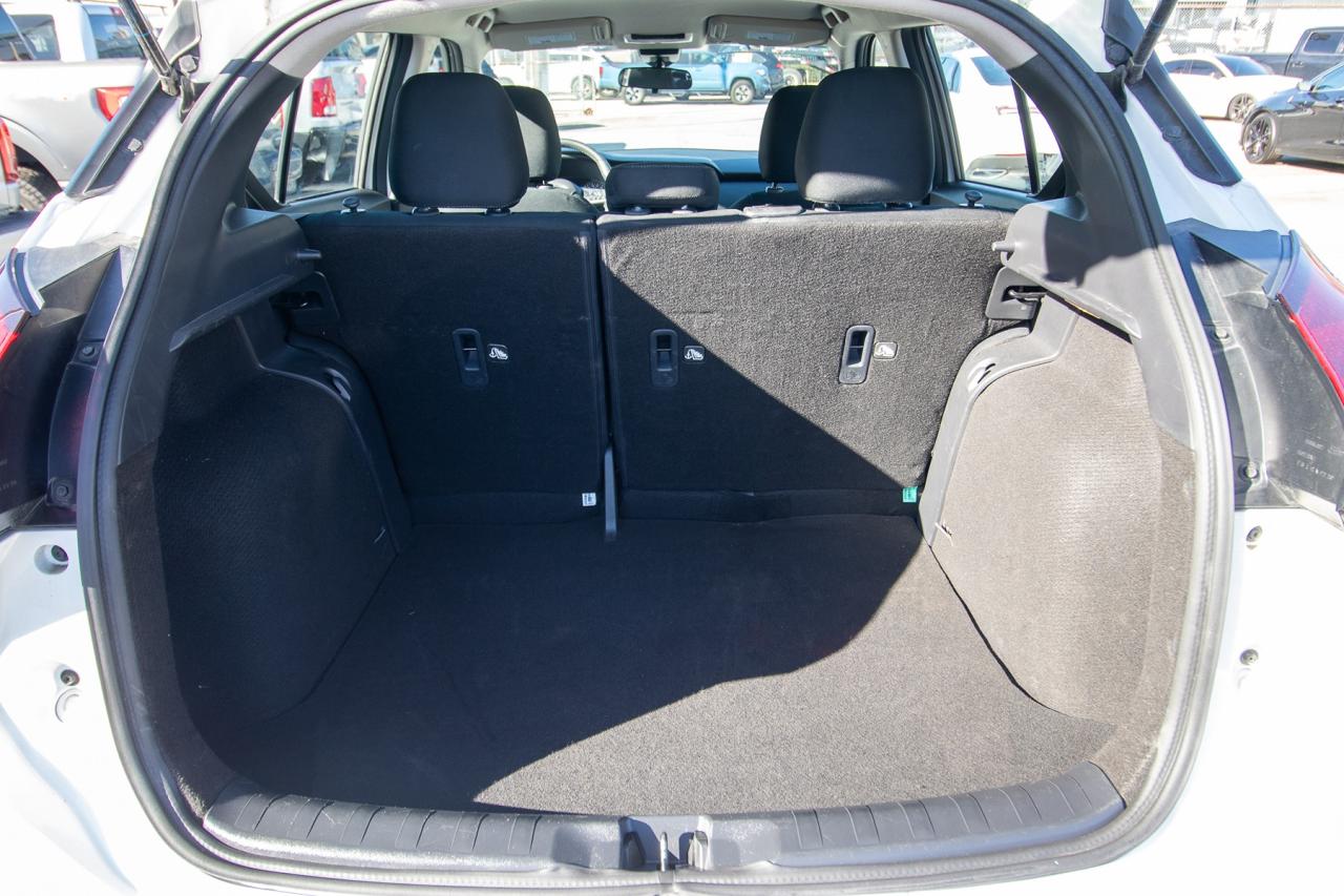 2024 Nissan Kicks SV Photo5