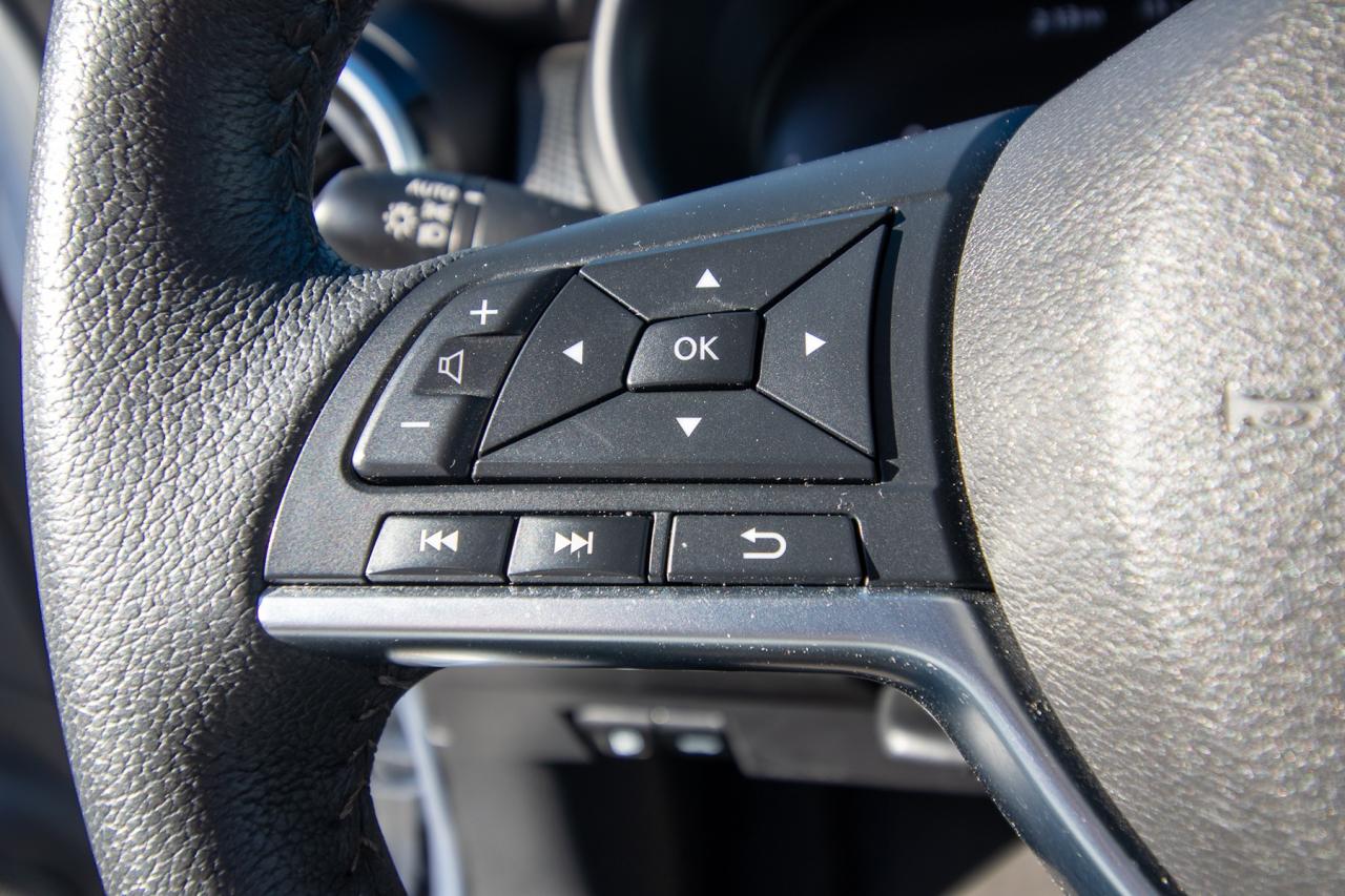 2024 Nissan Kicks SV Photo5