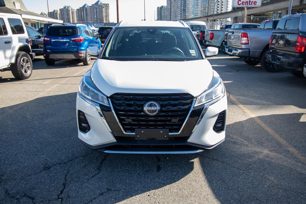 2024 Nissan Kicks SV Photo