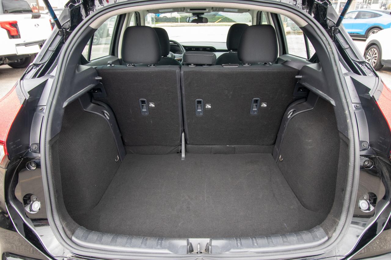 2024 Nissan Kicks SV Photo5