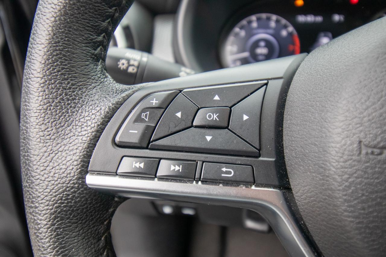 2024 Nissan Kicks SV Photo5