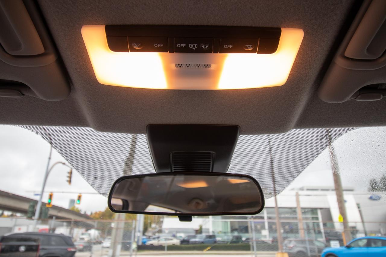 2024 Nissan Kicks SV Photo5