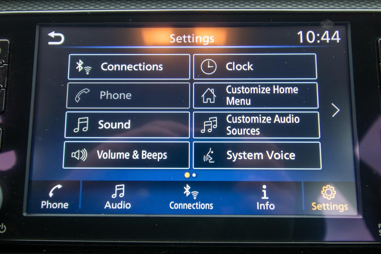 2024 Nissan Kicks SV Photo5