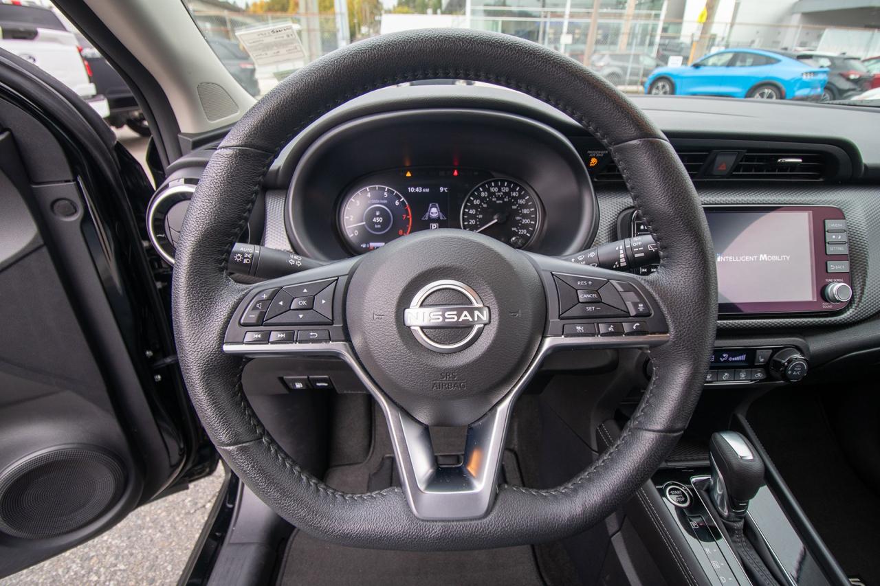 2024 Nissan Kicks SV Photo5