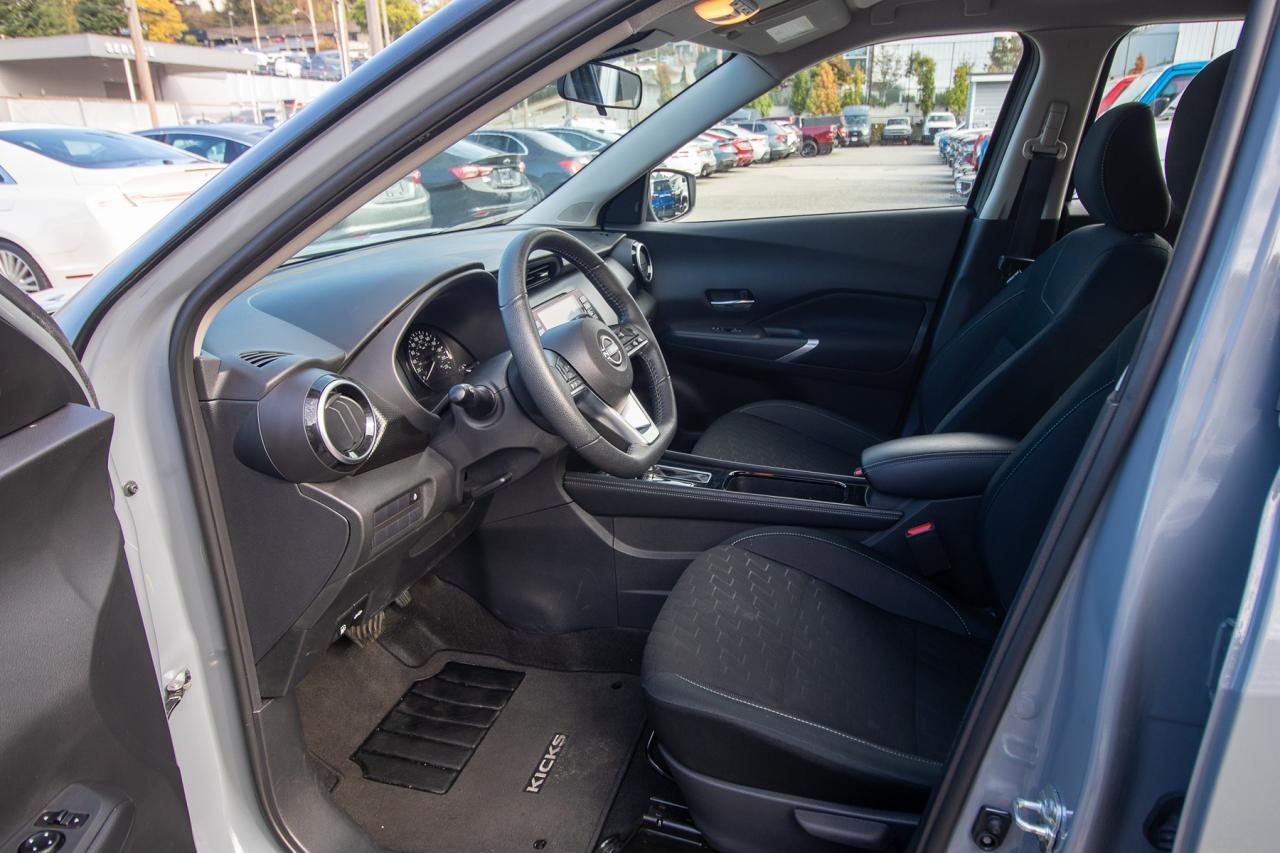 2024 Nissan Kicks SV Photo5