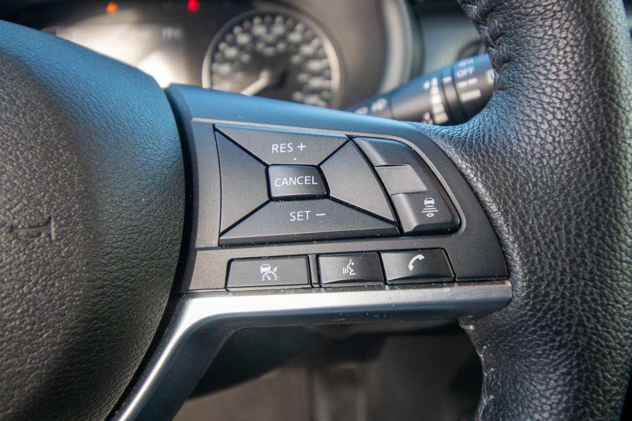 2024 Nissan Kicks SV Photo5