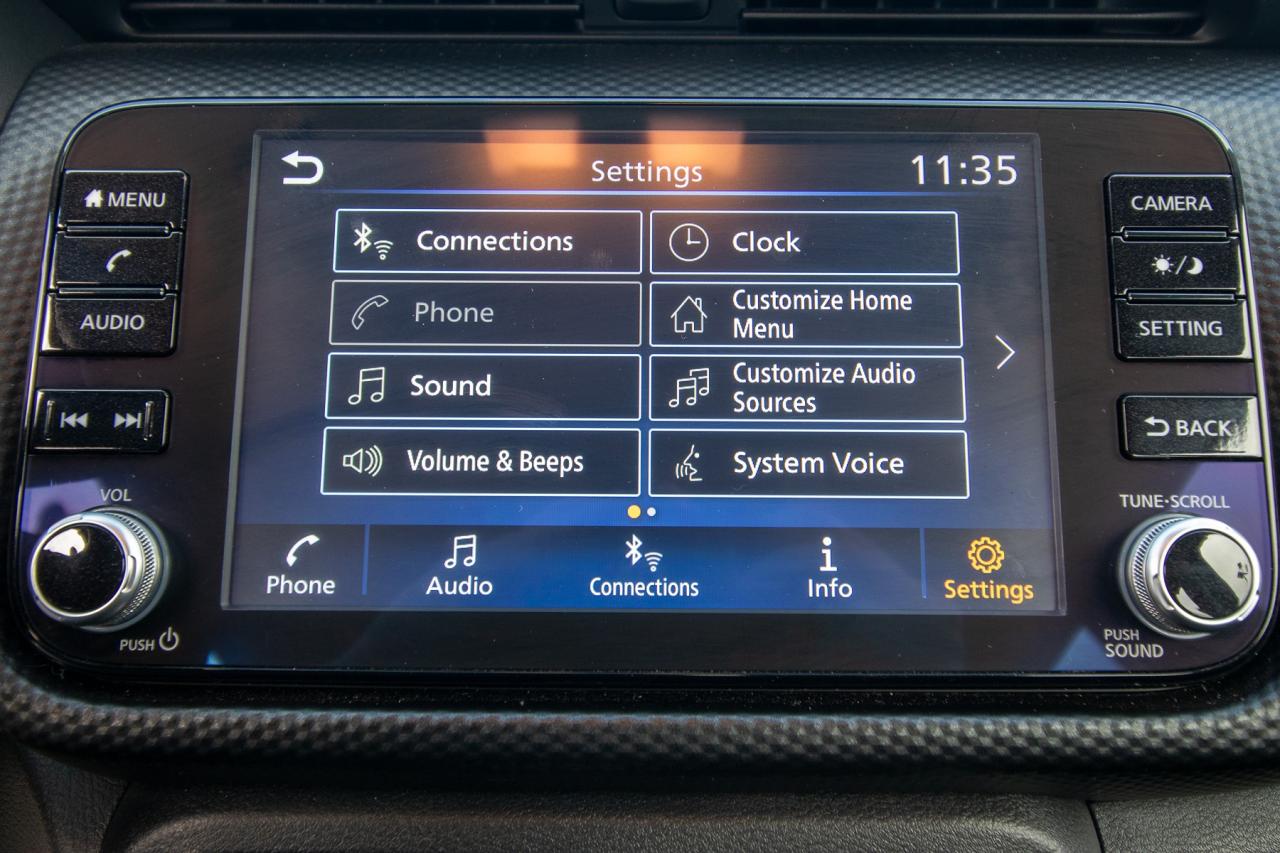 2024 Nissan Kicks SV Photo5