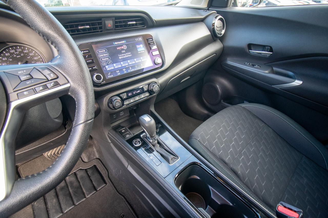 2024 Nissan Kicks SV Photo5
