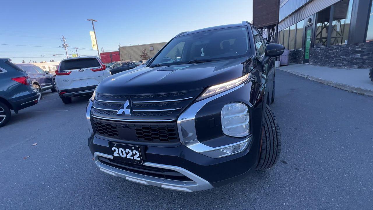 2022 Mitsubishi Outlander 4X4, 7 PASSENGER, MOONROOF, REAR A/C, SIRIUS XM, POWER LIFTGATE, CRUISE CONTROL, BACK UP CAM!! Photo2