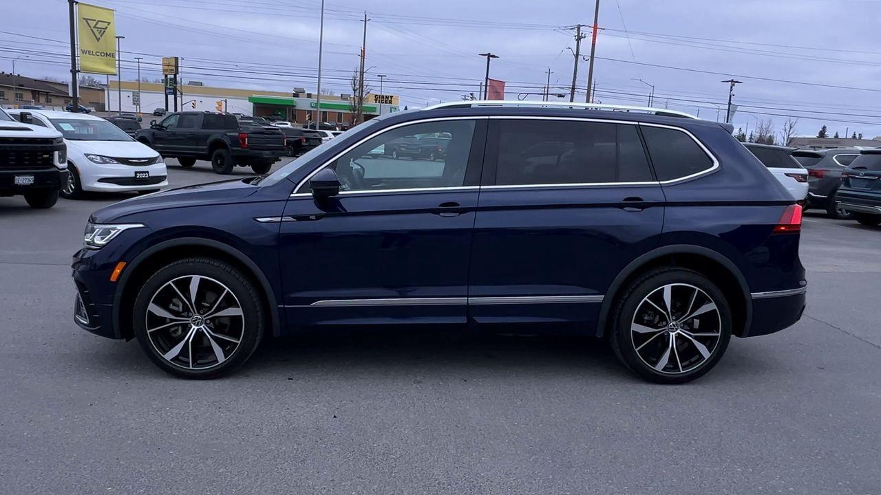2024 Volkswagen Tiguan Highline R-Line AWD, SIRIUS XM, LEATHER SEATS, MOONROOF, NAV, CRUISE CONTROL, BACK UP CAM, NAV!! Photo
