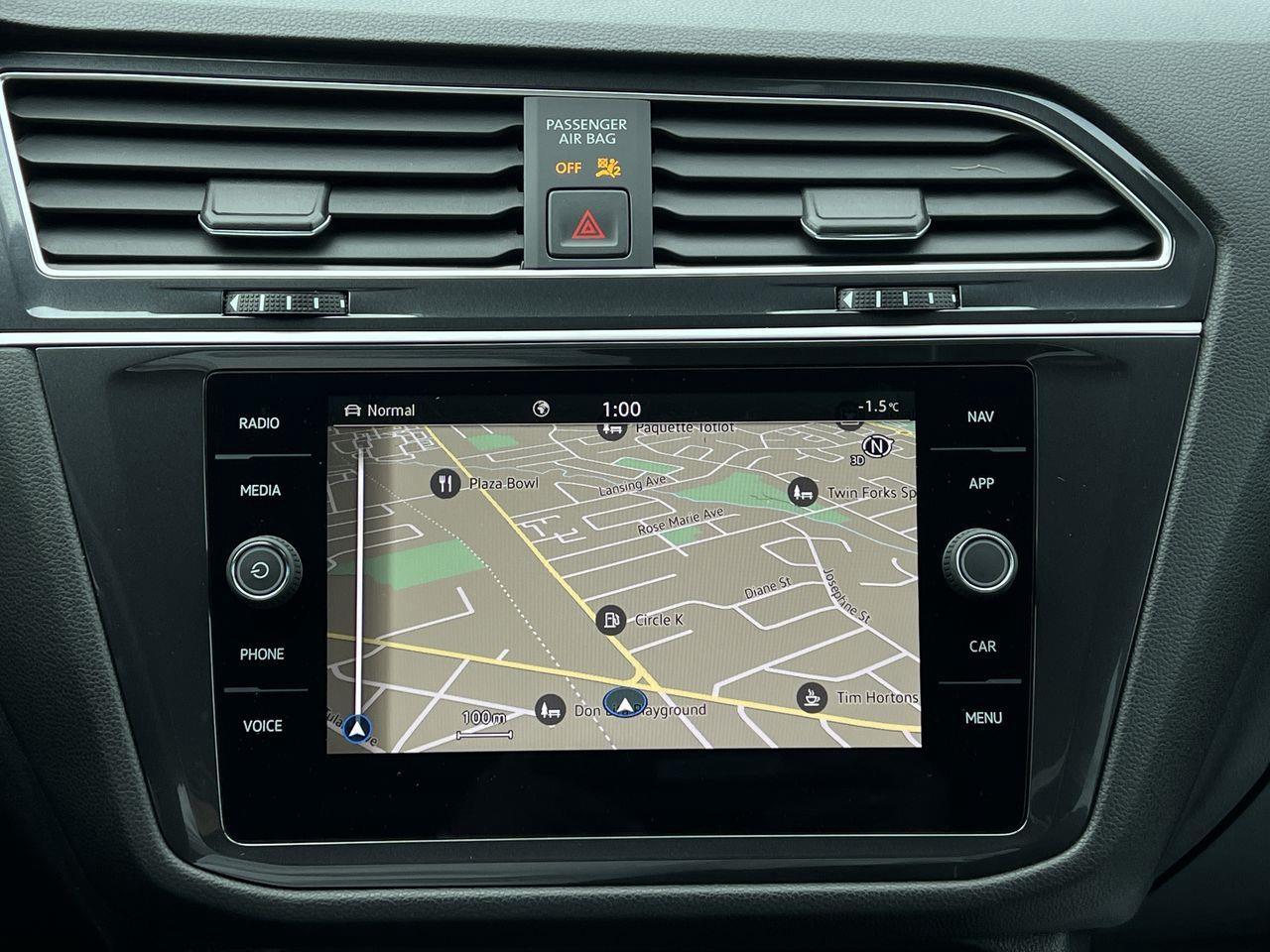 2024 Volkswagen Tiguan Highline R-Line AWD, SIRIUS XM, LEATHER SEATS, MOONROOF, NAV, CRUISE CONTROL, BACK UP CAM, NAV!! Photo