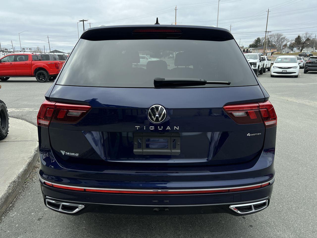 2024 Volkswagen Tiguan Highline R-Line AWD, SIRIUS XM, LEATHER SEATS, MOONROOF, NAV, CRUISE CONTROL, BACK UP CAM, NAV!! Photo