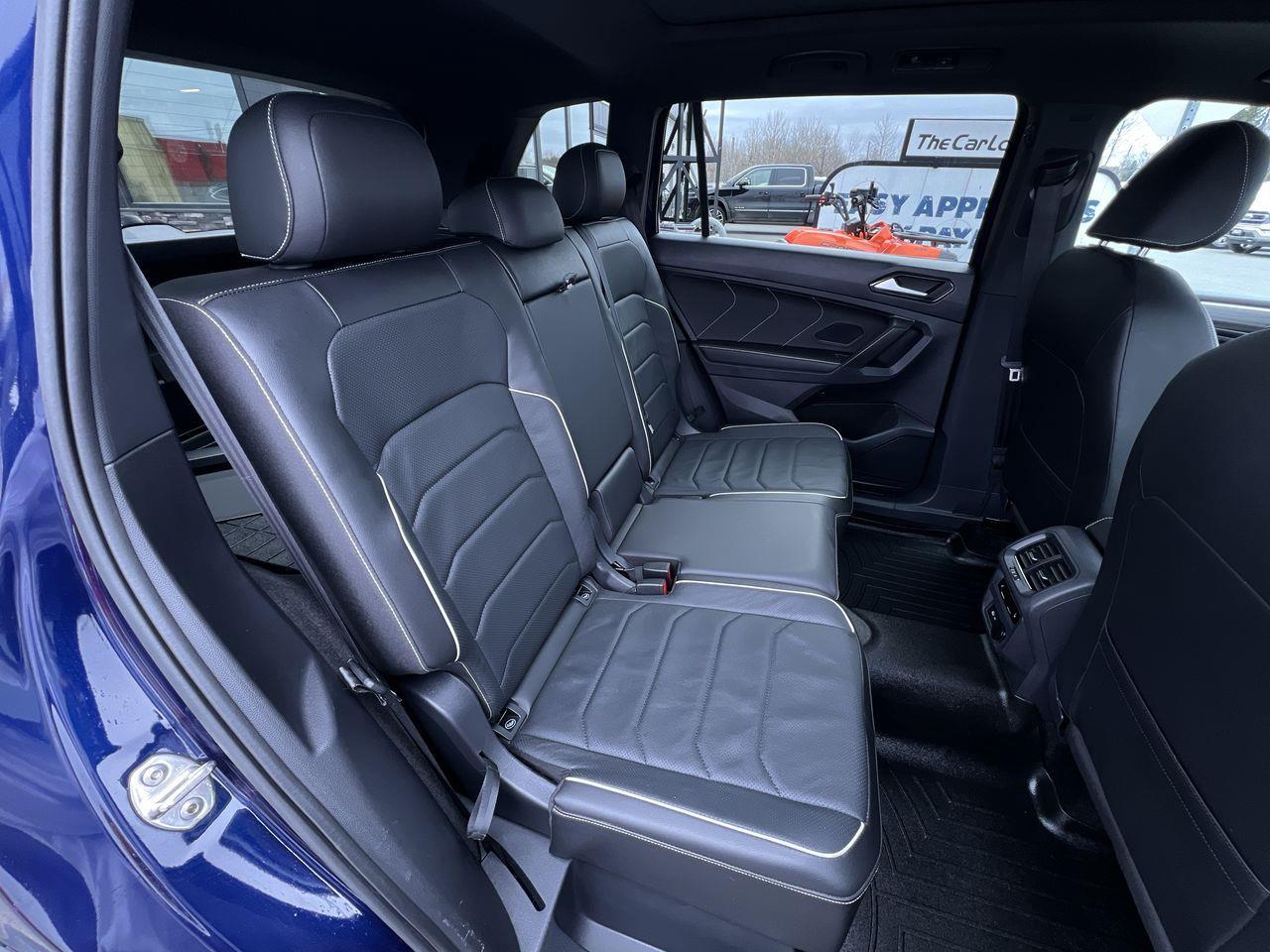 2024 Volkswagen Tiguan Highline R-Line AWD, SIRIUS XM, LEATHER SEATS, MOONROOF, NAV, CRUISE CONTROL, BACK UP CAM, NAV!! Photo