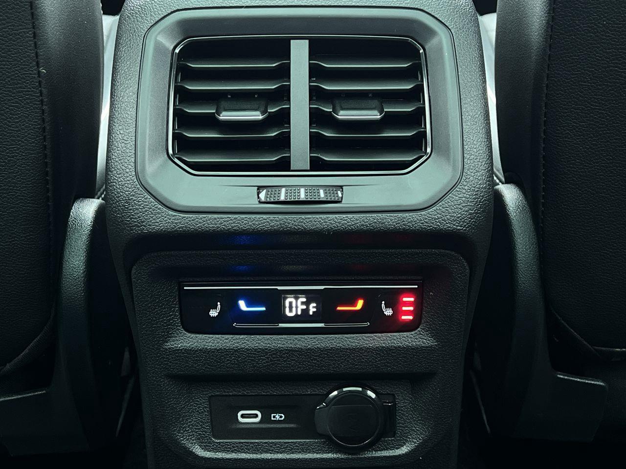 2024 Volkswagen Tiguan Highline R-Line AWD, SIRIUS XM, LEATHER SEATS, MOONROOF, NAV, CRUISE CONTROL, BACK UP CAM, NAV!! Photo