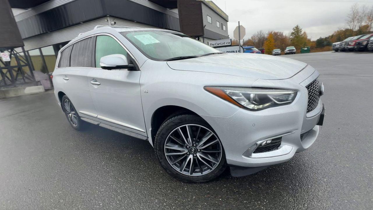 2020 Infiniti QX60 Sensory AWD, 7 PASSENGER, MOONROOF, LEATHER SEATS, REMOTE START, REAR A/C!! Photo
