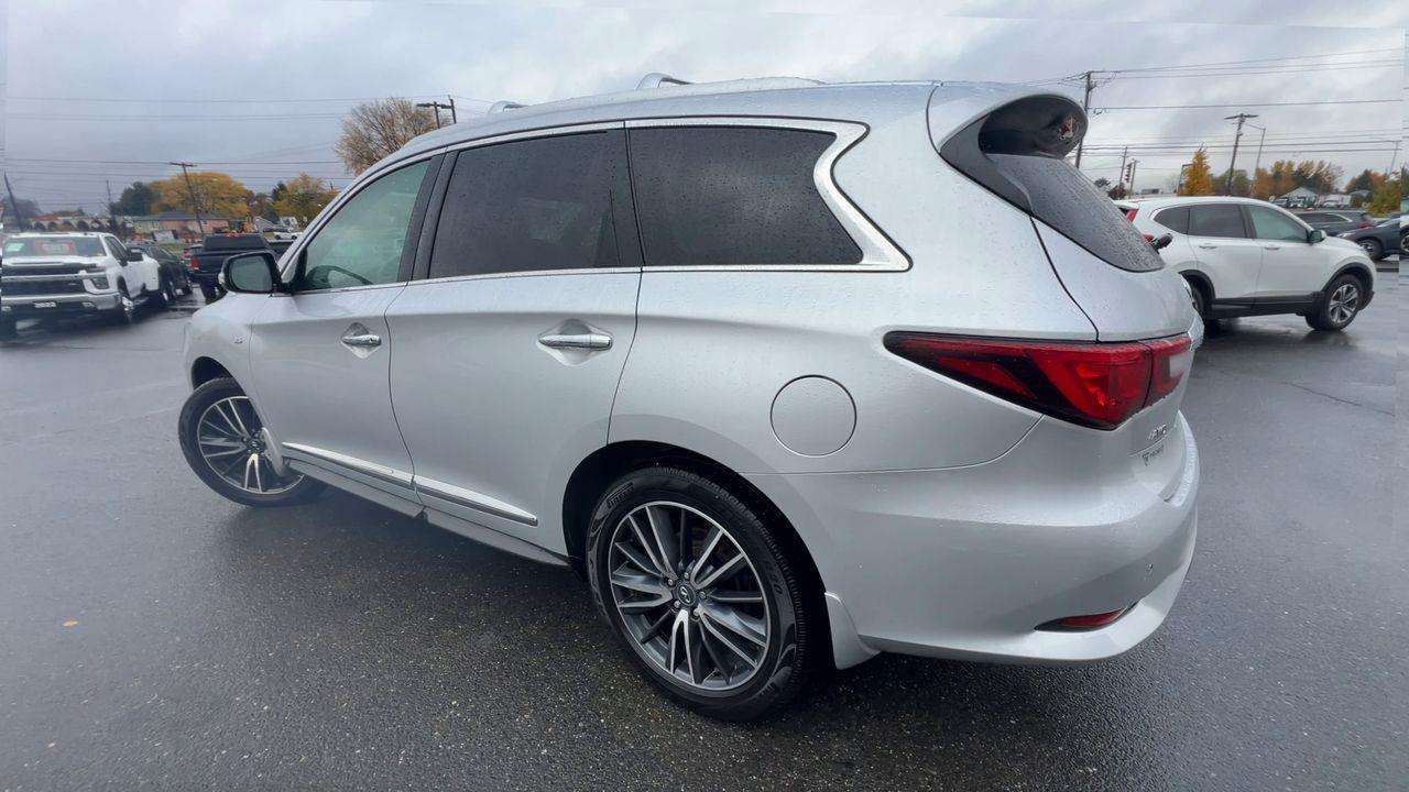 2020 Infiniti QX60 Sensory AWD, 7 PASSENGER, MOONROOF, LEATHER SEATS, REMOTE START, REAR A/C!! Photo
