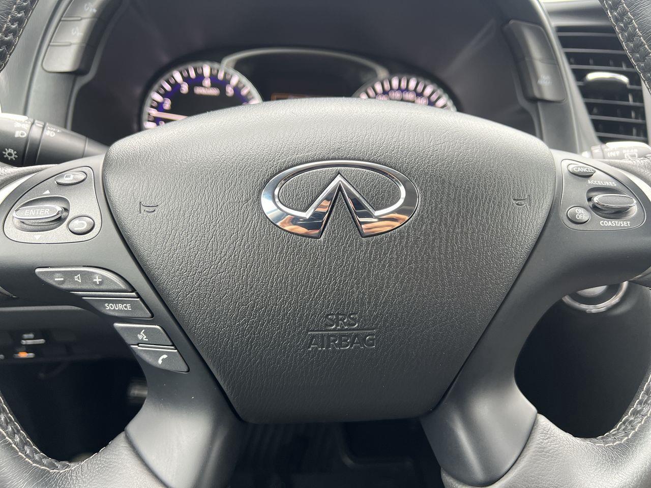 2020 Infiniti QX60 Sensory AWD, 7 PASSENGER, MOONROOF, LEATHER SEATS, REMOTE START, REAR A/C!! Photo
