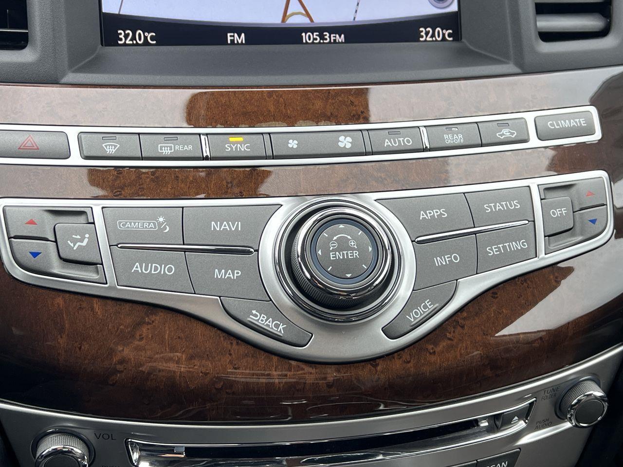 2020 Infiniti QX60 Sensory AWD, 7 PASSENGER, MOONROOF, LEATHER SEATS, REMOTE START, REAR A/C!! Photo