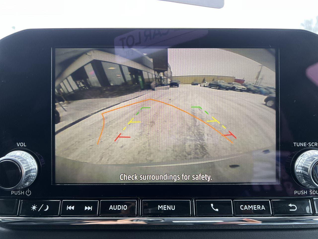 2024 Mitsubishi Outlander 4X4, PREVIOUS DAILY RENTAL, 7 PASSENGER, MOONROOF, HEATED FRONT SEATS, REAR A/C, CRUISE CONTROL!! Photo