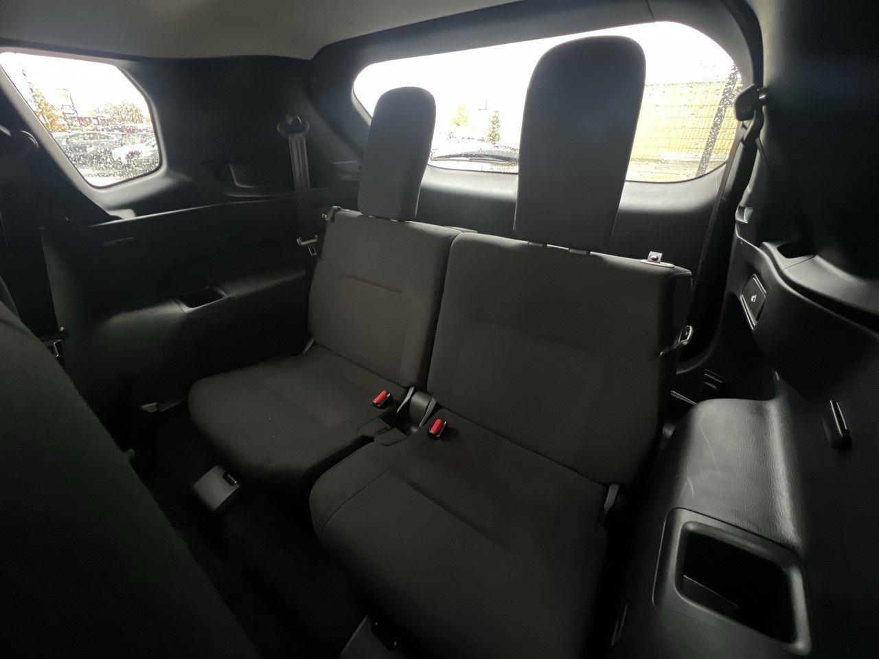 2024 Mitsubishi Outlander 4X4, PREVIOUS DAILY RENTAL, 7 PASSENGER, MOONROOF, HEATED FRONT SEATS, REAR A/C, CRUISE CONTROL!! Photo