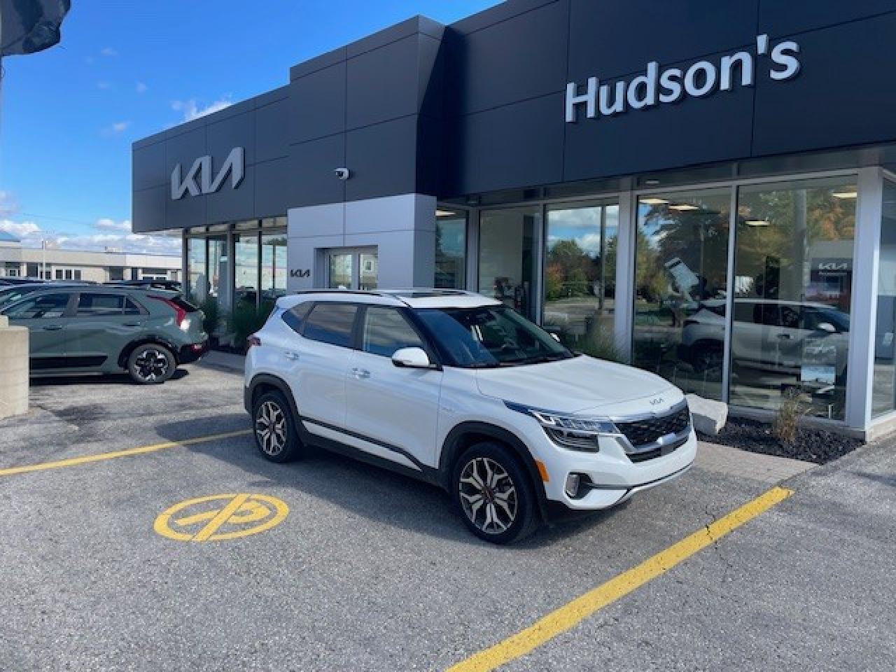 Used 2023 Kia Seltos SX Turbo w/Black Interior One Owner | Sunroof | Navigation | 18