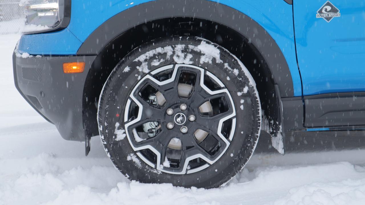 2025 Ford Bronco Sport Outer Banks Photo5