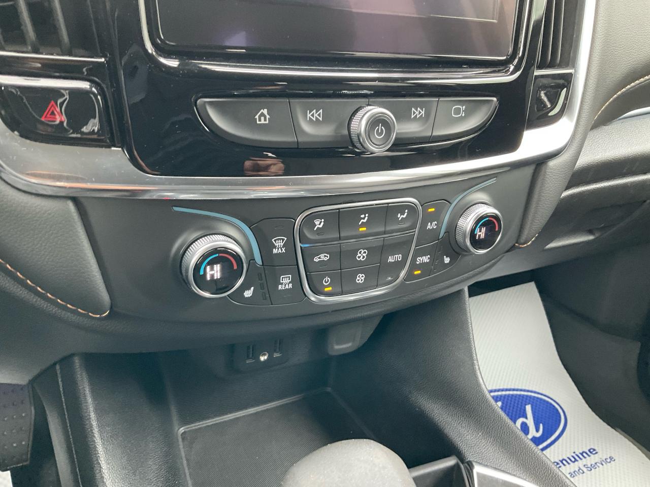 2021 Chevrolet Traverse LT Cloth Photo5