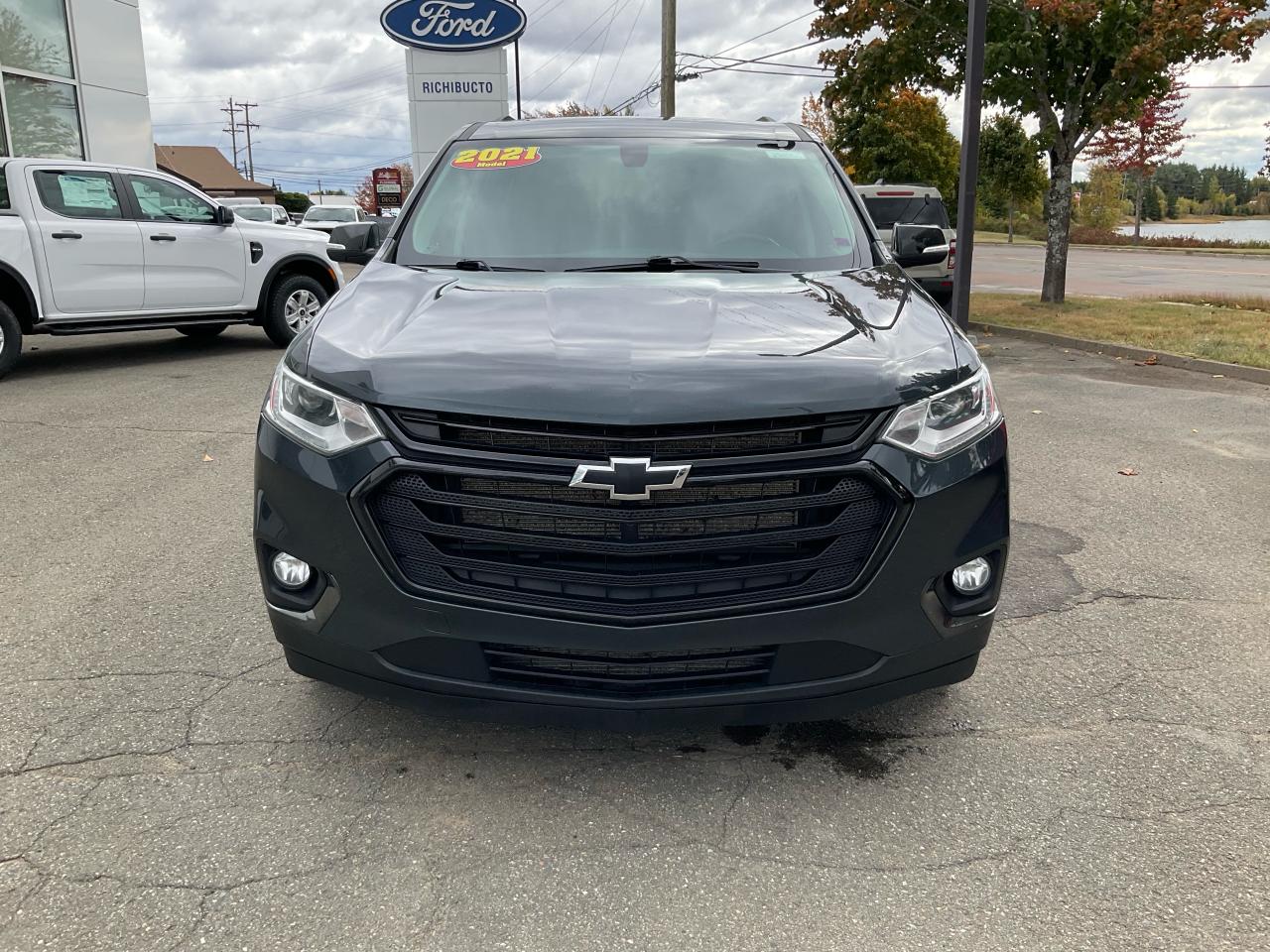 2021 Chevrolet Traverse LT Cloth Photo1