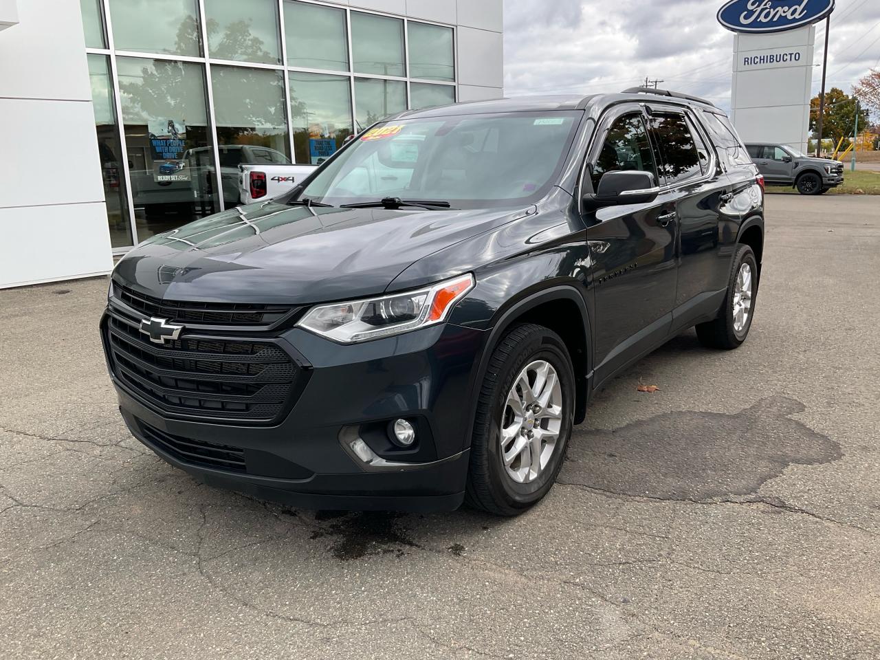 2021 Chevrolet Traverse LT Cloth Photo0