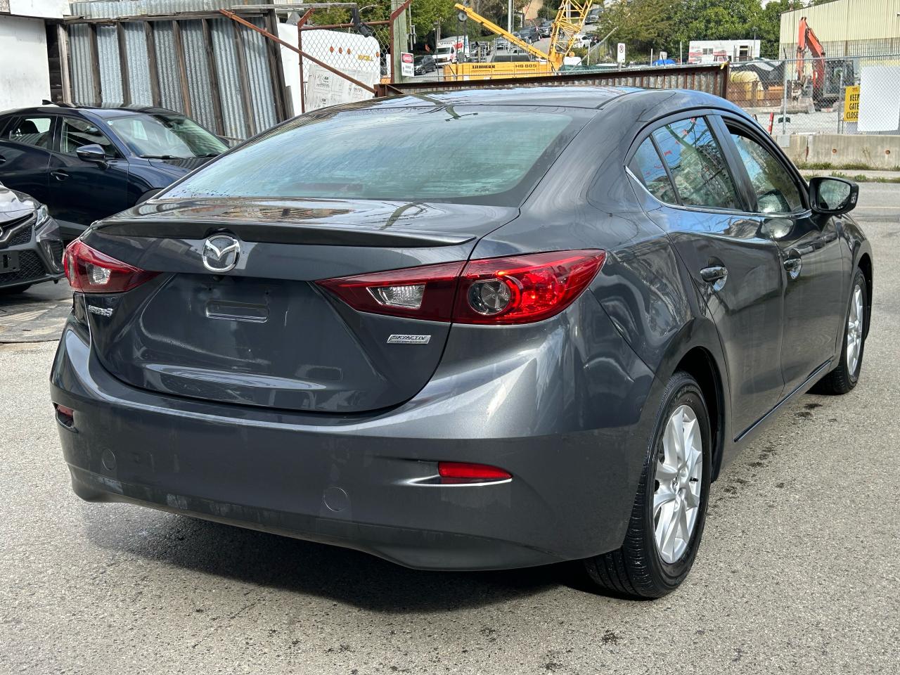 2015 Mazda MAZDA3 GS - Photo #6
