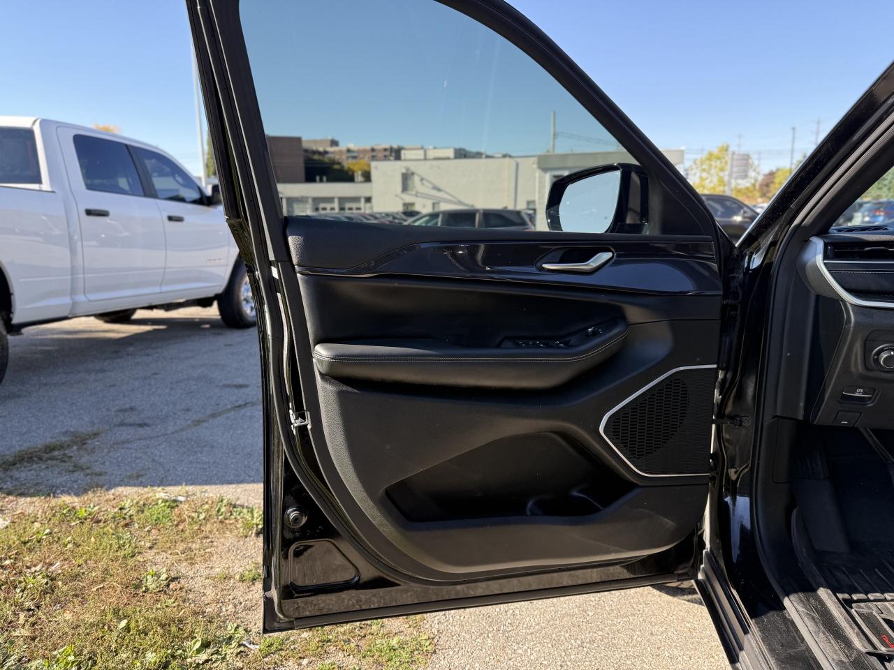 2022 Jeep Grand Cherokee L Altitude 4x4 | BLUETOOTH | REMOTE START | Photo