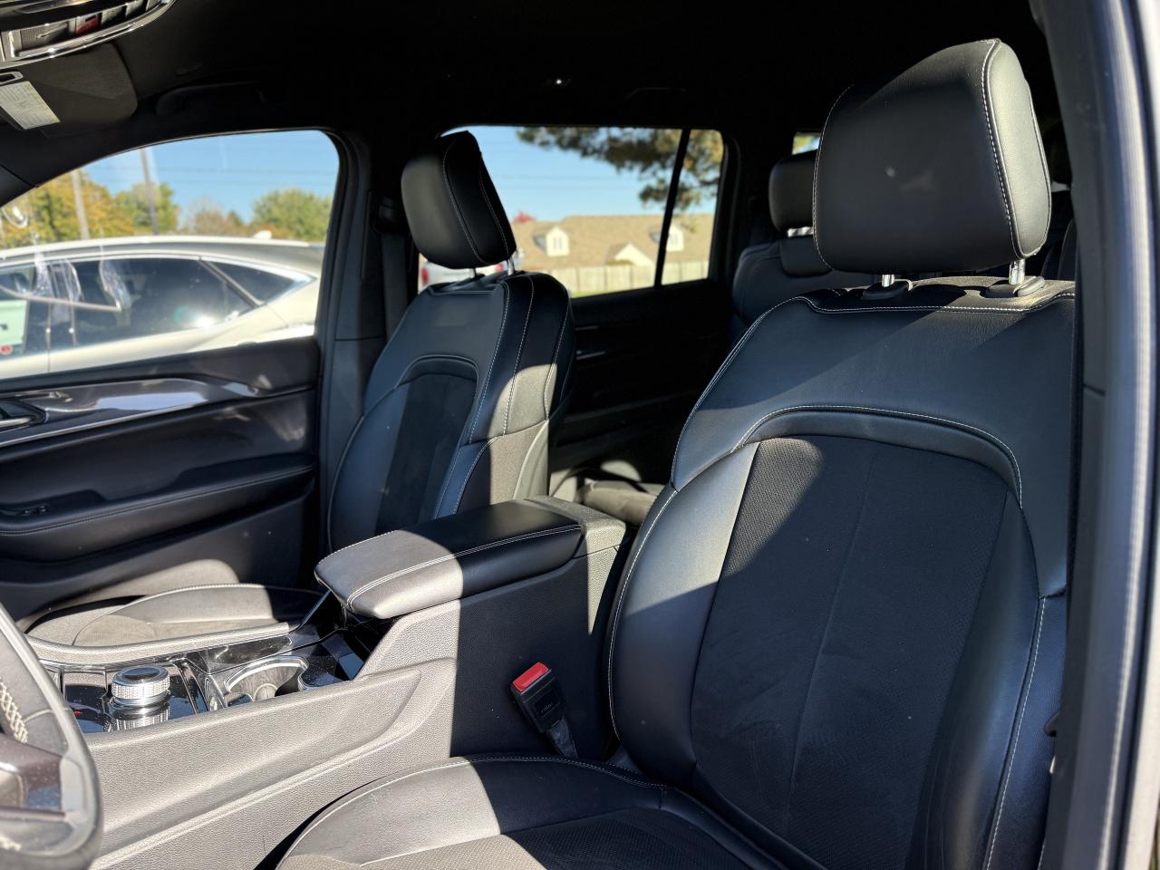 2022 Jeep Grand Cherokee L Altitude 4x4 | BLUETOOTH | REMOTE START | Photo